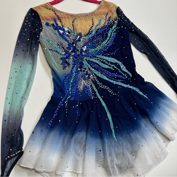 New Figure Skating Dress Size 14 (11~13T) with Hair Scrunchies (140~150cm) - Picture 4 of 9